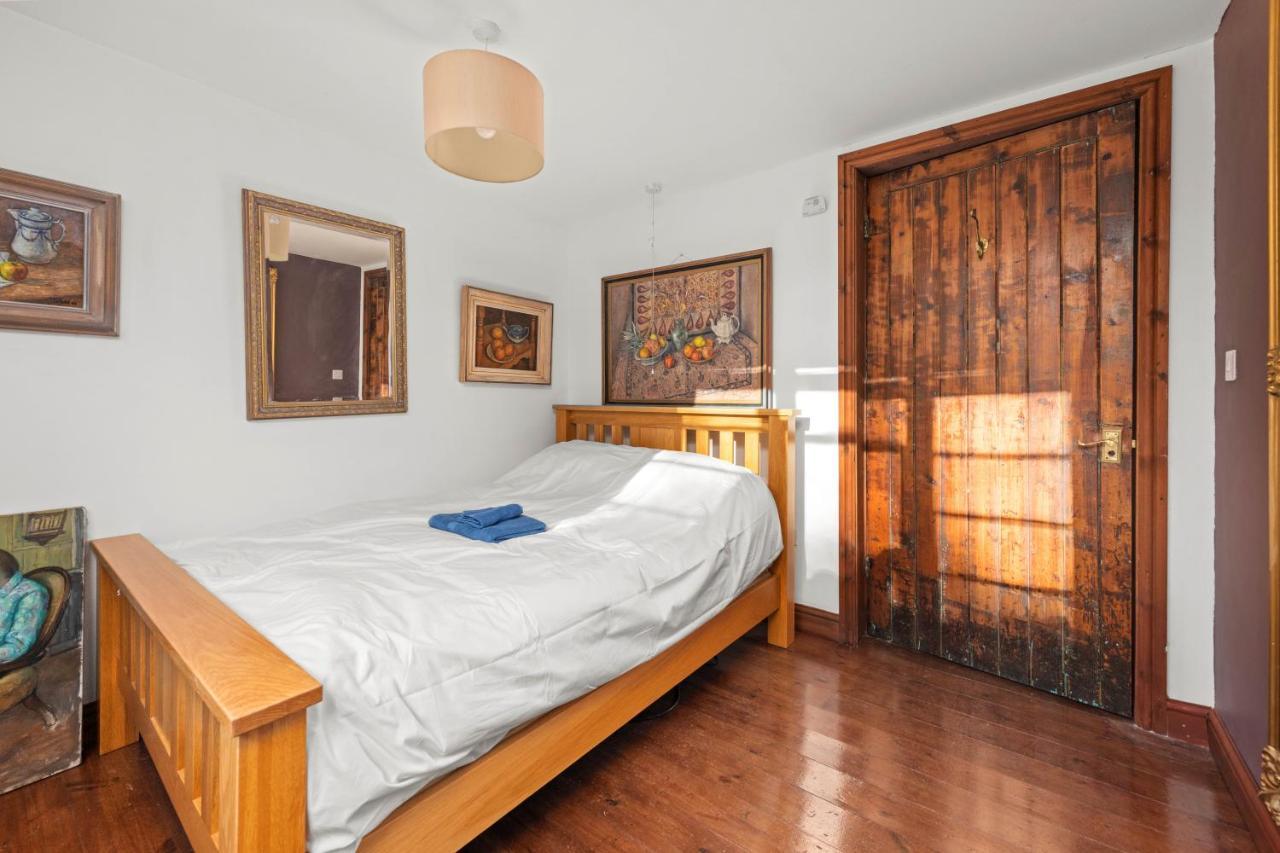 Country House With 7 Bedrooms And 3 Buildings 마켓레이슨 외부 사진